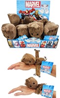 Marvel Groot Plusch Klatsch armband 16x22cm im display (12)-2