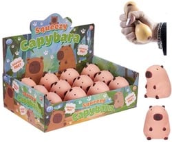 Squishy Capybara 8cm in display (12)