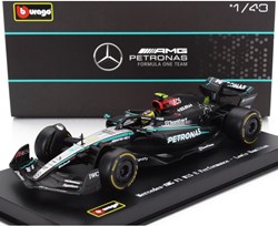 Bburago F1 Mercedes AMG W15 2024 1:43 + Helmet Hamilton 6,5x14,5cm