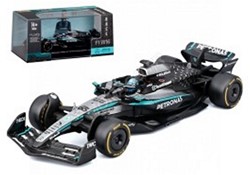 Bburago F1 Mercedes AMG W15 2024 1:43 + Helmet Russell 6,5x14,5cm