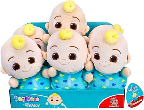 Cocomelon Hugmees Squishmallows Pluche JJ in Pyjama 25cm in display (6)